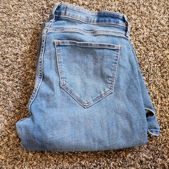 Abercrombie & Fitch Light Blue Straight Leg Jeans - Picture 1 of 3